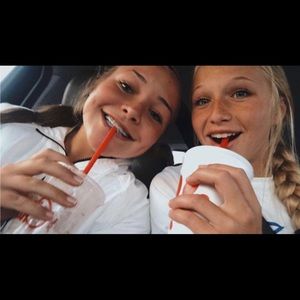 Meet your Posher, Ingrid